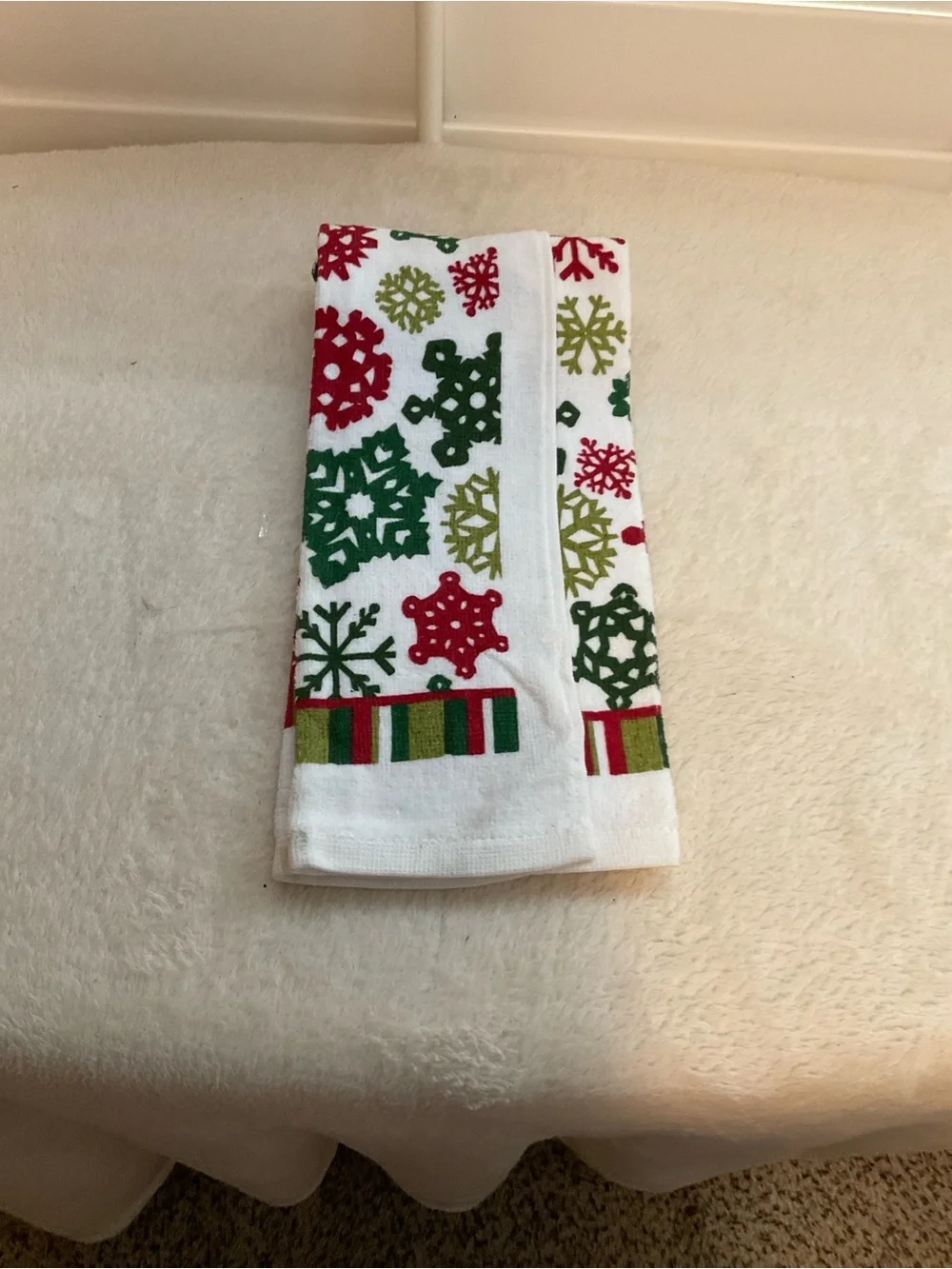 Holiday Snowflake Kitchen Towel - Red & Green